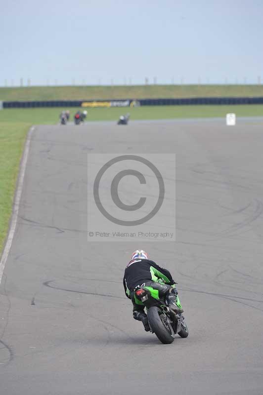 Motorcycle action photographs;anglesey circuit;anglesey trackday photographs;event digital images;eventdigitalimages;no limits trackday;oulton park circuit cheshire;peter wileman photography;trackday;trackday digital images;trackday photos;ty croes circuit wales