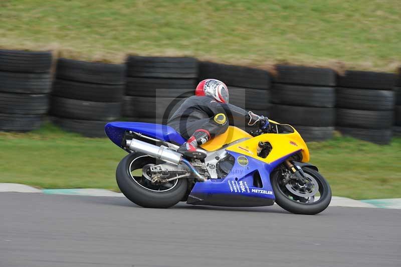 Motorcycle action photographs;anglesey circuit;anglesey trackday photographs;event digital images;eventdigitalimages;no limits trackday;oulton park circuit cheshire;peter wileman photography;trackday;trackday digital images;trackday photos;ty croes circuit wales