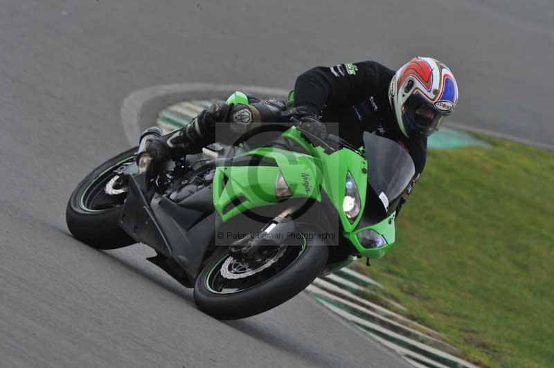 Motorcycle action photographs;anglesey circuit;anglesey trackday photographs;event digital images;eventdigitalimages;no limits trackday;oulton park circuit cheshire;peter wileman photography;trackday;trackday digital images;trackday photos;ty croes circuit wales