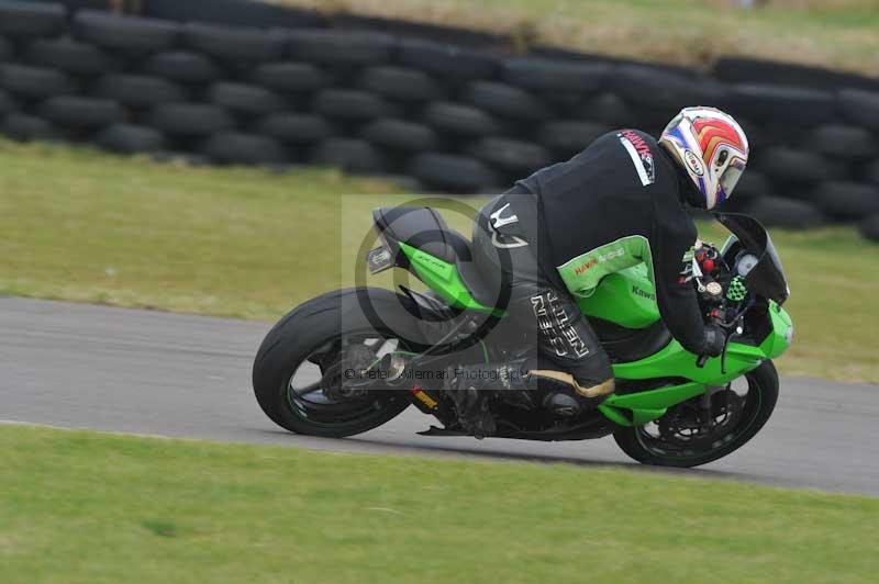Motorcycle action photographs;anglesey circuit;anglesey trackday photographs;event digital images;eventdigitalimages;no limits trackday;oulton park circuit cheshire;peter wileman photography;trackday;trackday digital images;trackday photos;ty croes circuit wales