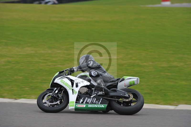 Motorcycle action photographs;anglesey circuit;anglesey trackday photographs;event digital images;eventdigitalimages;no limits trackday;oulton park circuit cheshire;peter wileman photography;trackday;trackday digital images;trackday photos;ty croes circuit wales