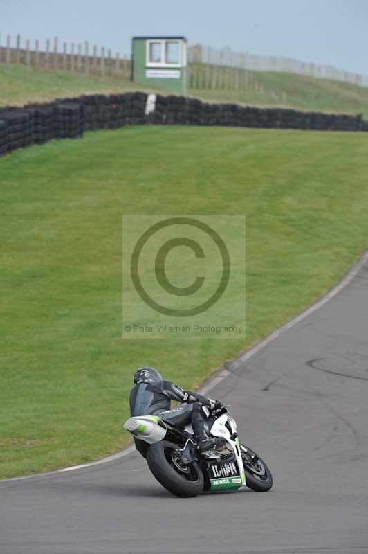 Motorcycle action photographs;anglesey circuit;anglesey trackday photographs;event digital images;eventdigitalimages;no limits trackday;oulton park circuit cheshire;peter wileman photography;trackday;trackday digital images;trackday photos;ty croes circuit wales