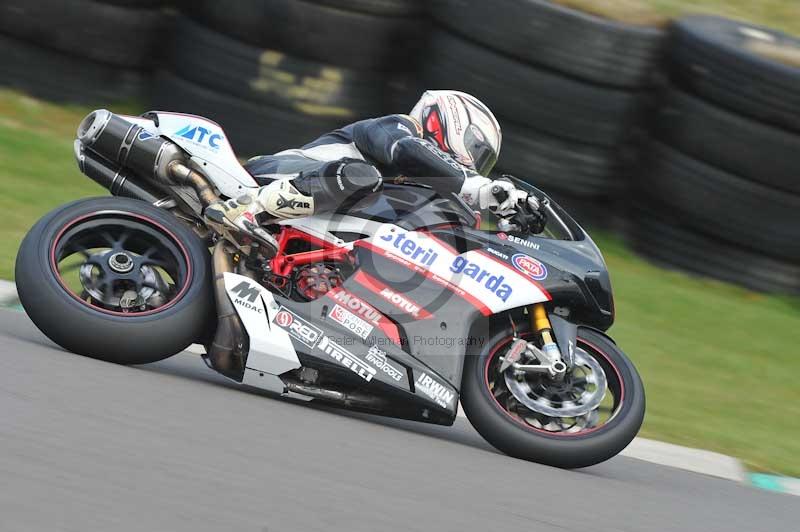 Motorcycle action photographs;anglesey circuit;anglesey trackday photographs;event digital images;eventdigitalimages;no limits trackday;oulton park circuit cheshire;peter wileman photography;trackday;trackday digital images;trackday photos;ty croes circuit wales