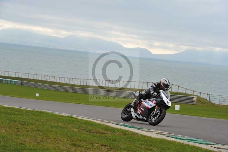 Motorcycle action photographs;anglesey circuit;anglesey trackday photographs;event digital images;eventdigitalimages;no limits trackday;oulton park circuit cheshire;peter wileman photography;trackday;trackday digital images;trackday photos;ty croes circuit wales