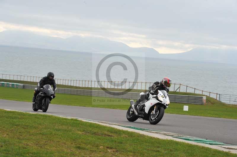 Motorcycle action photographs;anglesey circuit;anglesey trackday photographs;event digital images;eventdigitalimages;no limits trackday;oulton park circuit cheshire;peter wileman photography;trackday;trackday digital images;trackday photos;ty croes circuit wales