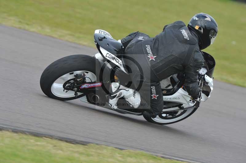 Motorcycle action photographs;anglesey circuit;anglesey trackday photographs;event digital images;eventdigitalimages;no limits trackday;oulton park circuit cheshire;peter wileman photography;trackday;trackday digital images;trackday photos;ty croes circuit wales