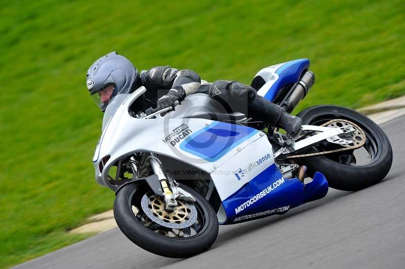 Motorcycle action photographs;anglesey circuit;anglesey trackday photographs;event digital images;eventdigitalimages;no limits trackday;oulton park circuit cheshire;peter wileman photography;trackday;trackday digital images;trackday photos;ty croes circuit wales