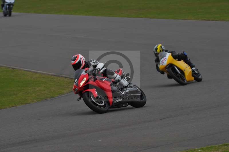 Motorcycle action photographs;anglesey circuit;anglesey trackday photographs;event digital images;eventdigitalimages;no limits trackday;oulton park circuit cheshire;peter wileman photography;trackday;trackday digital images;trackday photos;ty croes circuit wales