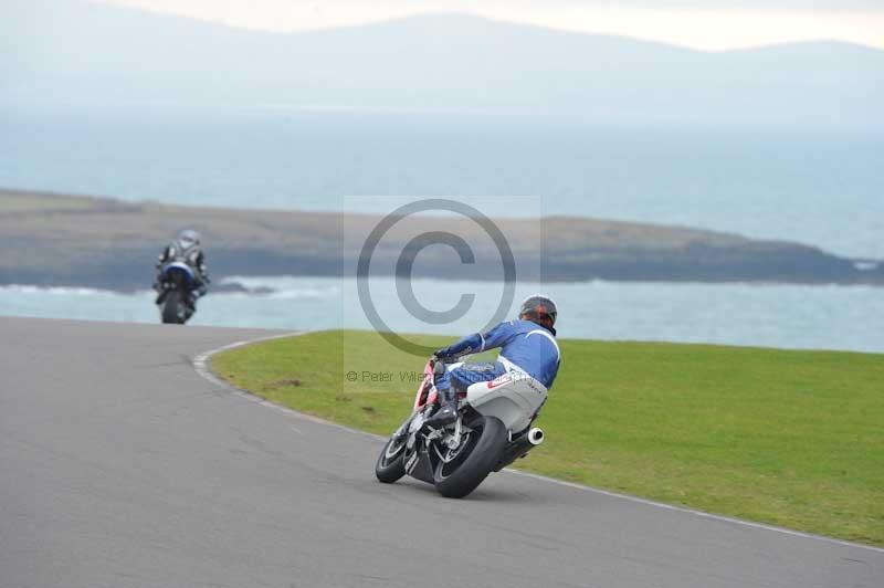 Motorcycle action photographs;anglesey circuit;anglesey trackday photographs;event digital images;eventdigitalimages;no limits trackday;oulton park circuit cheshire;peter wileman photography;trackday;trackday digital images;trackday photos;ty croes circuit wales
