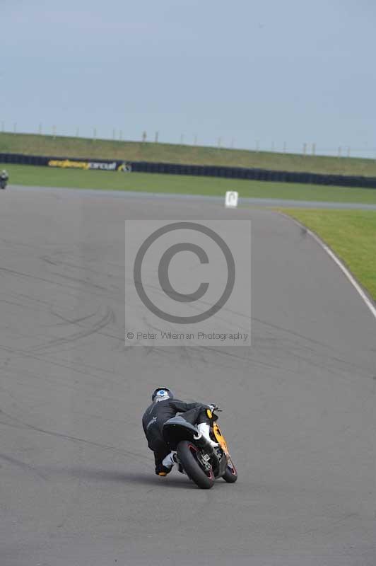 Motorcycle action photographs;anglesey circuit;anglesey trackday photographs;event digital images;eventdigitalimages;no limits trackday;oulton park circuit cheshire;peter wileman photography;trackday;trackday digital images;trackday photos;ty croes circuit wales