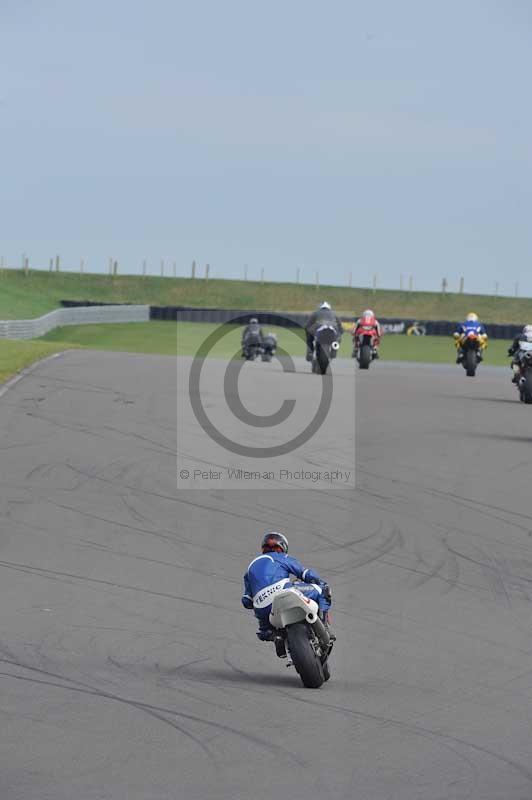 Motorcycle action photographs;anglesey circuit;anglesey trackday photographs;event digital images;eventdigitalimages;no limits trackday;oulton park circuit cheshire;peter wileman photography;trackday;trackday digital images;trackday photos;ty croes circuit wales