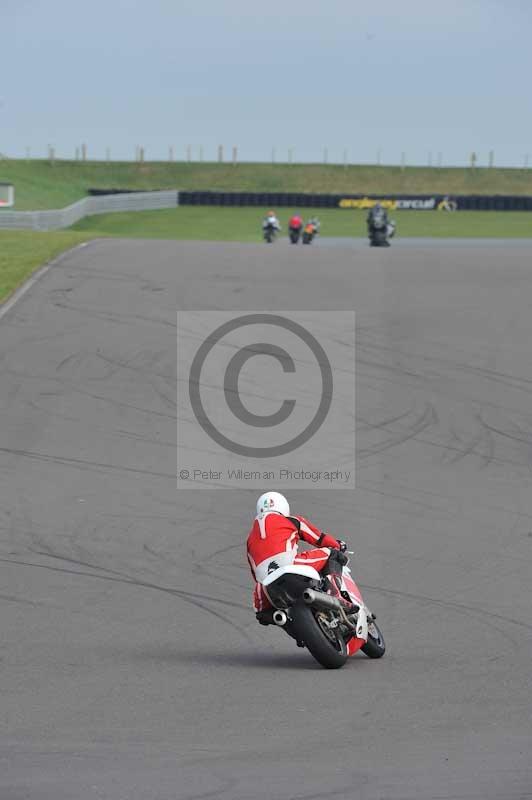 Motorcycle action photographs;anglesey circuit;anglesey trackday photographs;event digital images;eventdigitalimages;no limits trackday;oulton park circuit cheshire;peter wileman photography;trackday;trackday digital images;trackday photos;ty croes circuit wales