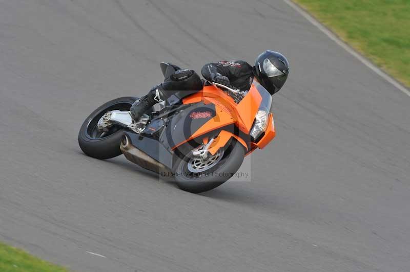 Motorcycle action photographs;anglesey circuit;anglesey trackday photographs;event digital images;eventdigitalimages;no limits trackday;oulton park circuit cheshire;peter wileman photography;trackday;trackday digital images;trackday photos;ty croes circuit wales