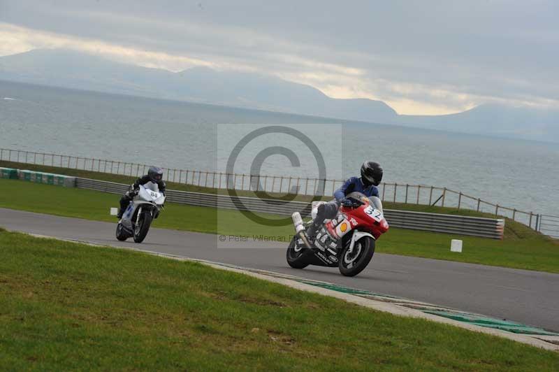 Motorcycle action photographs;anglesey circuit;anglesey trackday photographs;event digital images;eventdigitalimages;no limits trackday;oulton park circuit cheshire;peter wileman photography;trackday;trackday digital images;trackday photos;ty croes circuit wales