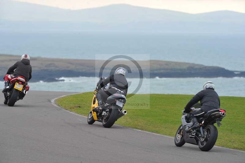 Motorcycle action photographs;anglesey circuit;anglesey trackday photographs;event digital images;eventdigitalimages;no limits trackday;oulton park circuit cheshire;peter wileman photography;trackday;trackday digital images;trackday photos;ty croes circuit wales
