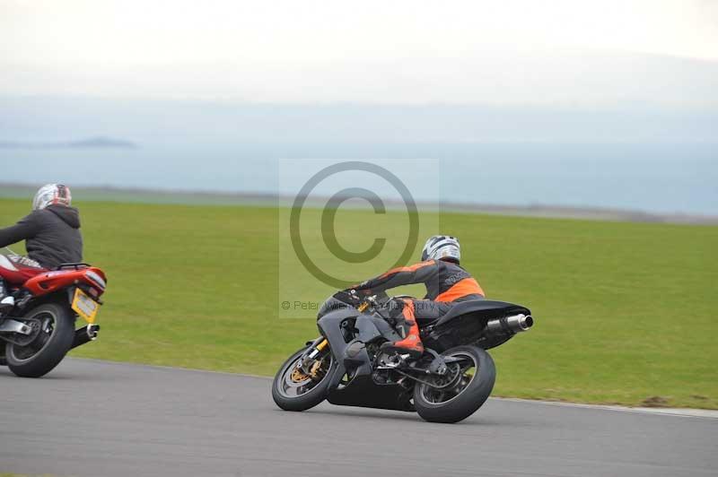 Motorcycle action photographs;anglesey circuit;anglesey trackday photographs;event digital images;eventdigitalimages;no limits trackday;oulton park circuit cheshire;peter wileman photography;trackday;trackday digital images;trackday photos;ty croes circuit wales
