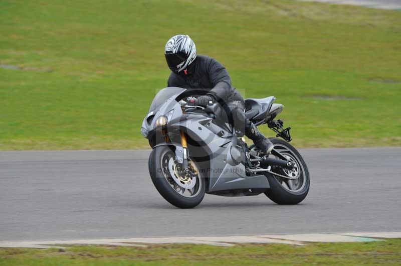 Motorcycle action photographs;anglesey circuit;anglesey trackday photographs;event digital images;eventdigitalimages;no limits trackday;oulton park circuit cheshire;peter wileman photography;trackday;trackday digital images;trackday photos;ty croes circuit wales
