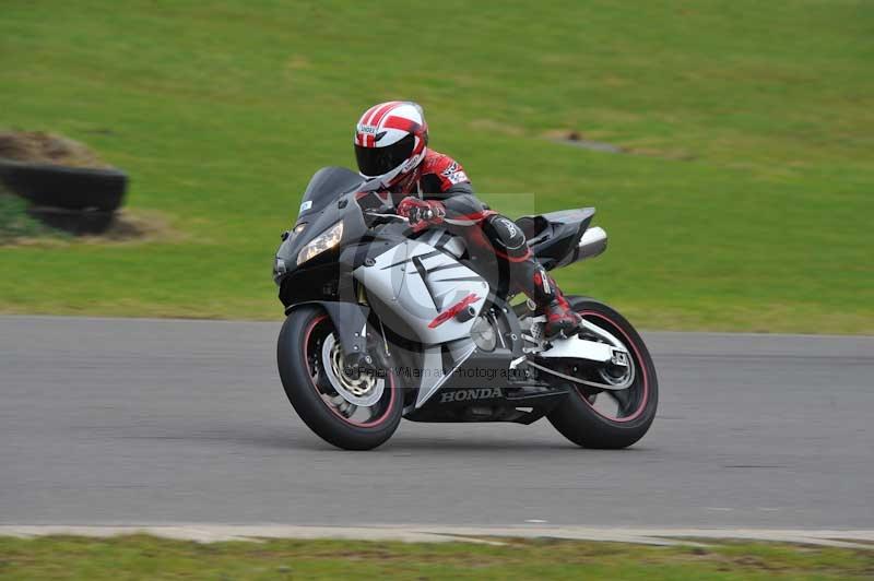 Motorcycle action photographs;anglesey circuit;anglesey trackday photographs;event digital images;eventdigitalimages;no limits trackday;oulton park circuit cheshire;peter wileman photography;trackday;trackday digital images;trackday photos;ty croes circuit wales