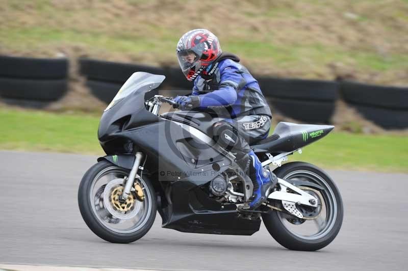 Motorcycle action photographs;anglesey circuit;anglesey trackday photographs;event digital images;eventdigitalimages;no limits trackday;oulton park circuit cheshire;peter wileman photography;trackday;trackday digital images;trackday photos;ty croes circuit wales