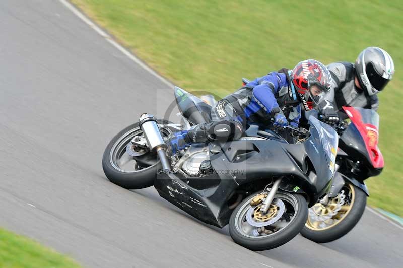 Motorcycle action photographs;anglesey circuit;anglesey trackday photographs;event digital images;eventdigitalimages;no limits trackday;oulton park circuit cheshire;peter wileman photography;trackday;trackday digital images;trackday photos;ty croes circuit wales