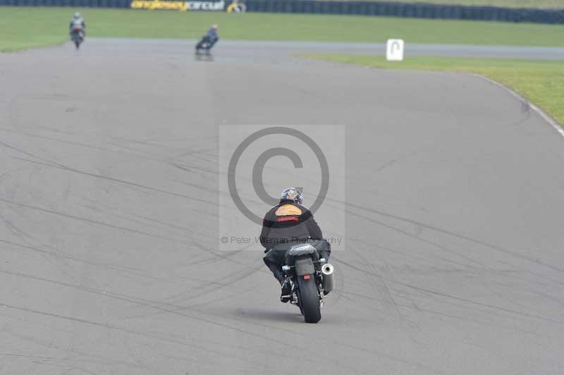 Motorcycle action photographs;anglesey circuit;anglesey trackday photographs;event digital images;eventdigitalimages;no limits trackday;oulton park circuit cheshire;peter wileman photography;trackday;trackday digital images;trackday photos;ty croes circuit wales
