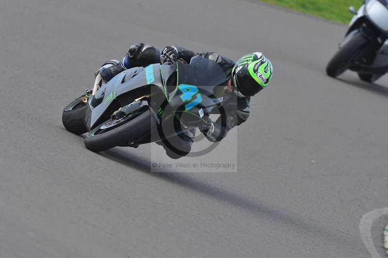 Motorcycle action photographs;anglesey circuit;anglesey trackday photographs;event digital images;eventdigitalimages;no limits trackday;oulton park circuit cheshire;peter wileman photography;trackday;trackday digital images;trackday photos;ty croes circuit wales