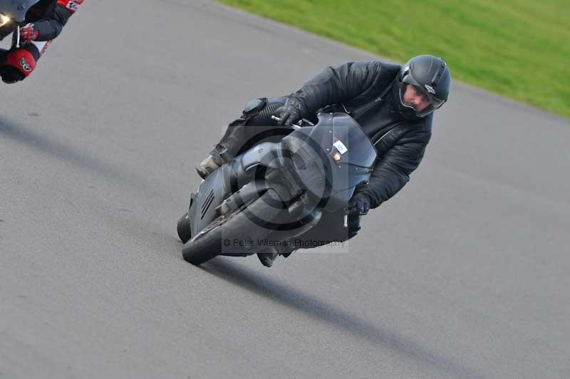 Motorcycle action photographs;anglesey circuit;anglesey trackday photographs;event digital images;eventdigitalimages;no limits trackday;oulton park circuit cheshire;peter wileman photography;trackday;trackday digital images;trackday photos;ty croes circuit wales