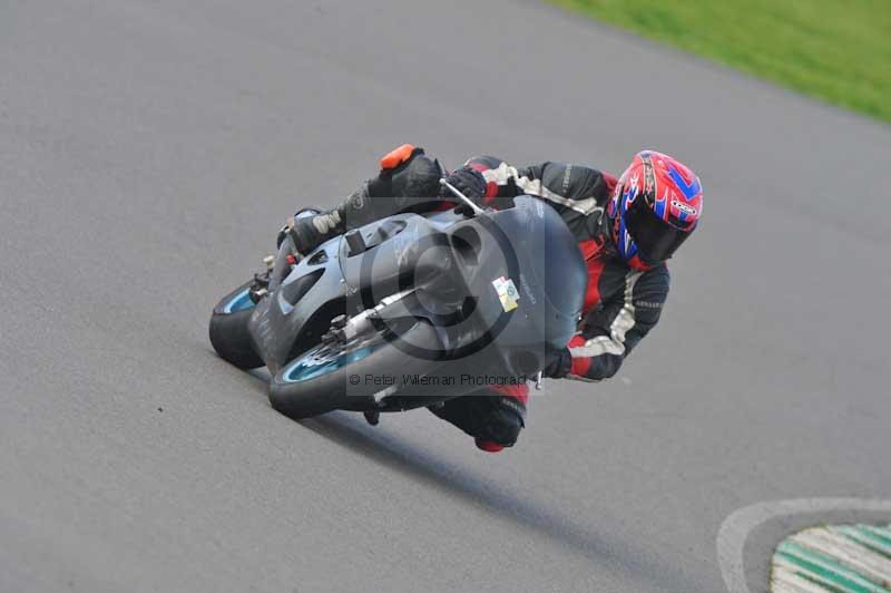 Motorcycle action photographs;anglesey circuit;anglesey trackday photographs;event digital images;eventdigitalimages;no limits trackday;oulton park circuit cheshire;peter wileman photography;trackday;trackday digital images;trackday photos;ty croes circuit wales