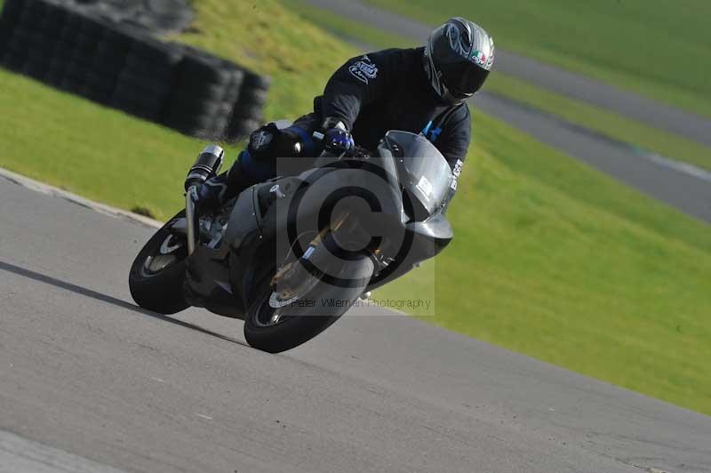 Motorcycle action photographs;anglesey circuit;anglesey trackday photographs;event digital images;eventdigitalimages;no limits trackday;oulton park circuit cheshire;peter wileman photography;trackday;trackday digital images;trackday photos;ty croes circuit wales