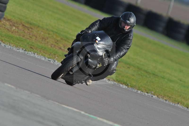 Motorcycle action photographs;anglesey circuit;anglesey trackday photographs;event digital images;eventdigitalimages;no limits trackday;oulton park circuit cheshire;peter wileman photography;trackday;trackday digital images;trackday photos;ty croes circuit wales