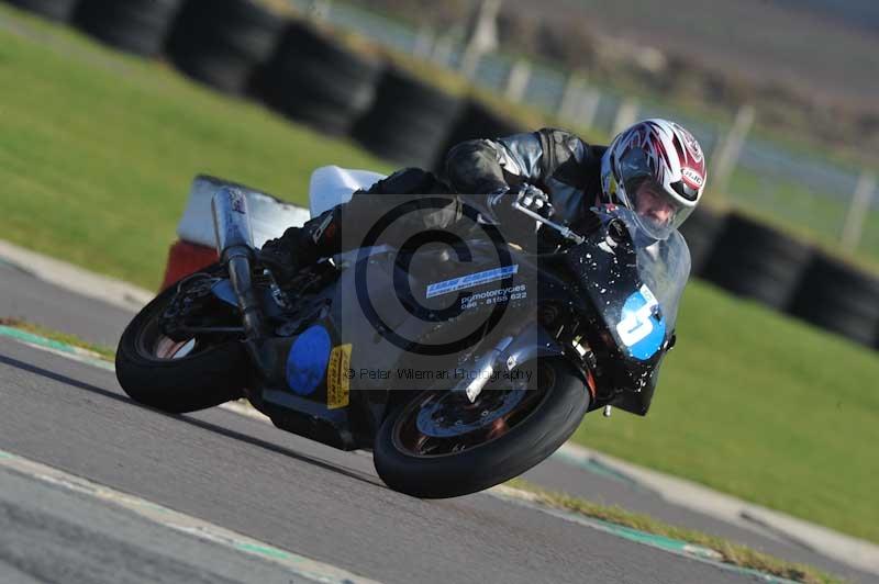 Motorcycle action photographs;anglesey circuit;anglesey trackday photographs;event digital images;eventdigitalimages;no limits trackday;oulton park circuit cheshire;peter wileman photography;trackday;trackday digital images;trackday photos;ty croes circuit wales