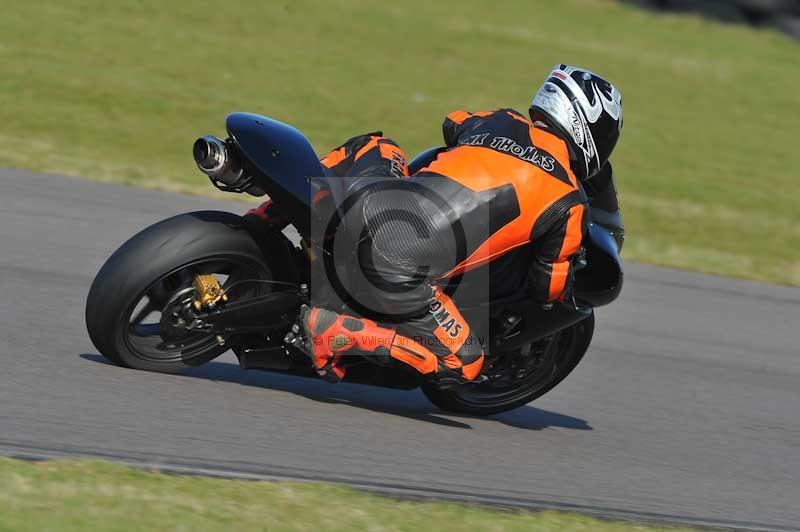 Motorcycle action photographs;anglesey circuit;anglesey trackday photographs;event digital images;eventdigitalimages;no limits trackday;oulton park circuit cheshire;peter wileman photography;trackday;trackday digital images;trackday photos;ty croes circuit wales