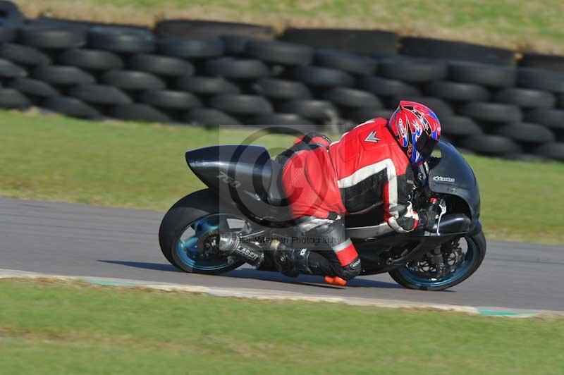 Motorcycle action photographs;anglesey circuit;anglesey trackday photographs;event digital images;eventdigitalimages;no limits trackday;oulton park circuit cheshire;peter wileman photography;trackday;trackday digital images;trackday photos;ty croes circuit wales
