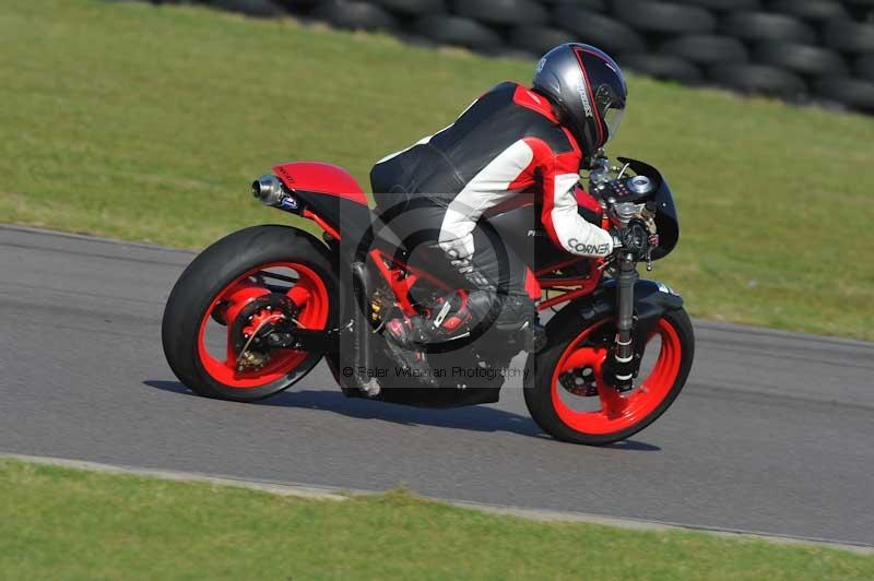 Motorcycle action photographs;anglesey circuit;anglesey trackday photographs;event digital images;eventdigitalimages;no limits trackday;oulton park circuit cheshire;peter wileman photography;trackday;trackday digital images;trackday photos;ty croes circuit wales