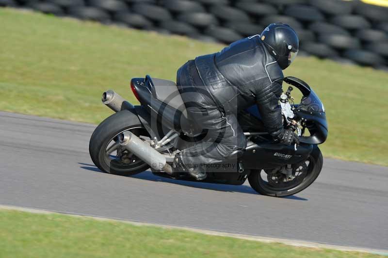 Motorcycle action photographs;anglesey circuit;anglesey trackday photographs;event digital images;eventdigitalimages;no limits trackday;oulton park circuit cheshire;peter wileman photography;trackday;trackday digital images;trackday photos;ty croes circuit wales