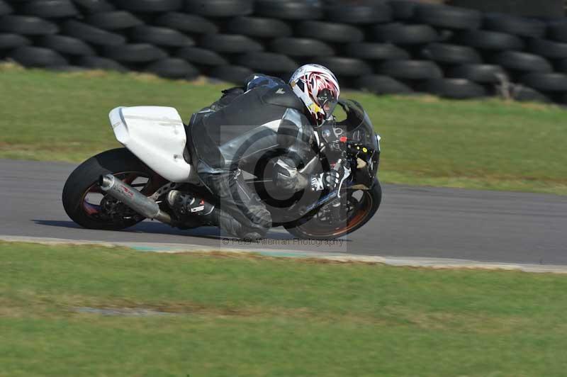 Motorcycle action photographs;anglesey circuit;anglesey trackday photographs;event digital images;eventdigitalimages;no limits trackday;oulton park circuit cheshire;peter wileman photography;trackday;trackday digital images;trackday photos;ty croes circuit wales