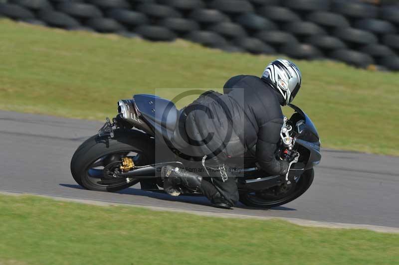 Motorcycle action photographs;anglesey circuit;anglesey trackday photographs;event digital images;eventdigitalimages;no limits trackday;oulton park circuit cheshire;peter wileman photography;trackday;trackday digital images;trackday photos;ty croes circuit wales