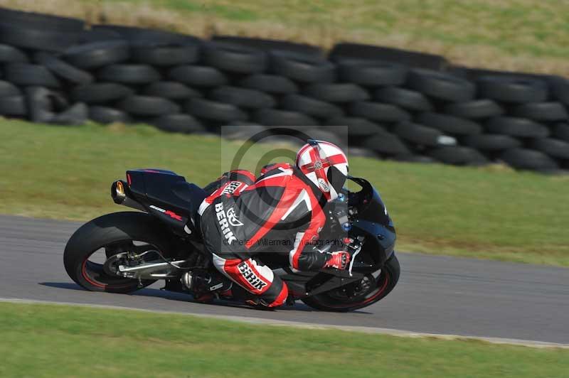 Motorcycle action photographs;anglesey circuit;anglesey trackday photographs;event digital images;eventdigitalimages;no limits trackday;oulton park circuit cheshire;peter wileman photography;trackday;trackday digital images;trackday photos;ty croes circuit wales