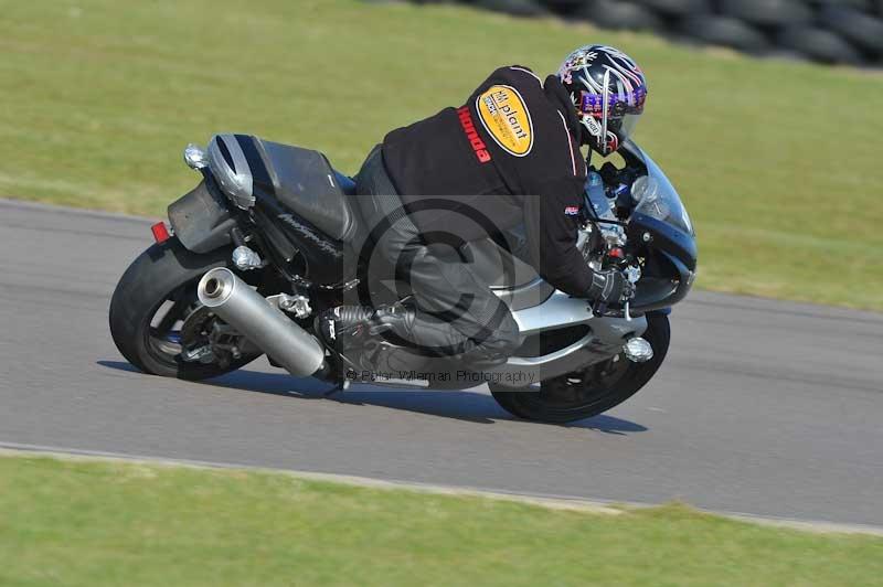 Motorcycle action photographs;anglesey circuit;anglesey trackday photographs;event digital images;eventdigitalimages;no limits trackday;oulton park circuit cheshire;peter wileman photography;trackday;trackday digital images;trackday photos;ty croes circuit wales