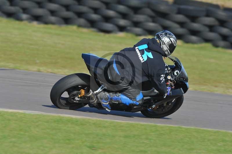 Motorcycle action photographs;anglesey circuit;anglesey trackday photographs;event digital images;eventdigitalimages;no limits trackday;oulton park circuit cheshire;peter wileman photography;trackday;trackday digital images;trackday photos;ty croes circuit wales