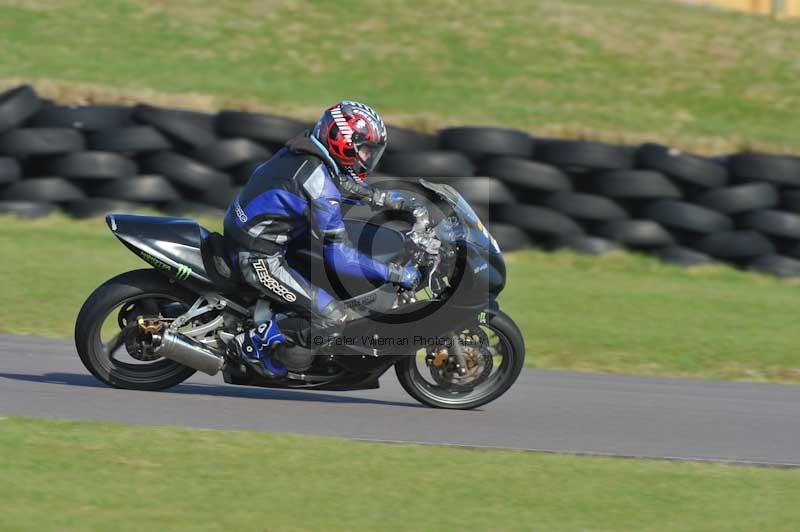 Motorcycle action photographs;anglesey circuit;anglesey trackday photographs;event digital images;eventdigitalimages;no limits trackday;oulton park circuit cheshire;peter wileman photography;trackday;trackday digital images;trackday photos;ty croes circuit wales