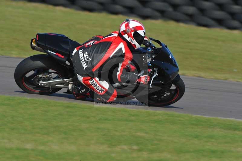 Motorcycle action photographs;anglesey circuit;anglesey trackday photographs;event digital images;eventdigitalimages;no limits trackday;oulton park circuit cheshire;peter wileman photography;trackday;trackday digital images;trackday photos;ty croes circuit wales