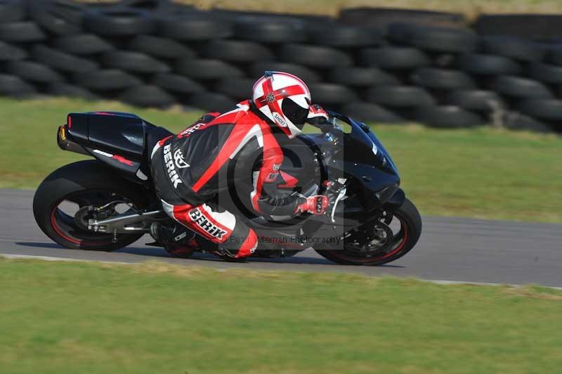 Motorcycle action photographs;anglesey circuit;anglesey trackday photographs;event digital images;eventdigitalimages;no limits trackday;oulton park circuit cheshire;peter wileman photography;trackday;trackday digital images;trackday photos;ty croes circuit wales