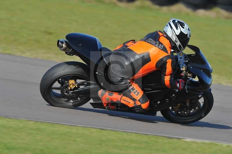 Motorcycle action photographs;anglesey circuit;anglesey trackday photographs;event digital images;eventdigitalimages;no limits trackday;oulton park circuit cheshire;peter wileman photography;trackday;trackday digital images;trackday photos;ty croes circuit wales