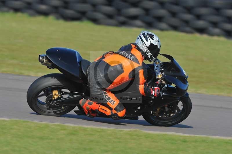 Motorcycle action photographs;anglesey circuit;anglesey trackday photographs;event digital images;eventdigitalimages;no limits trackday;oulton park circuit cheshire;peter wileman photography;trackday;trackday digital images;trackday photos;ty croes circuit wales
