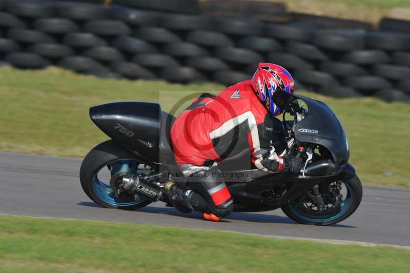 Motorcycle action photographs;anglesey circuit;anglesey trackday photographs;event digital images;eventdigitalimages;no limits trackday;oulton park circuit cheshire;peter wileman photography;trackday;trackday digital images;trackday photos;ty croes circuit wales