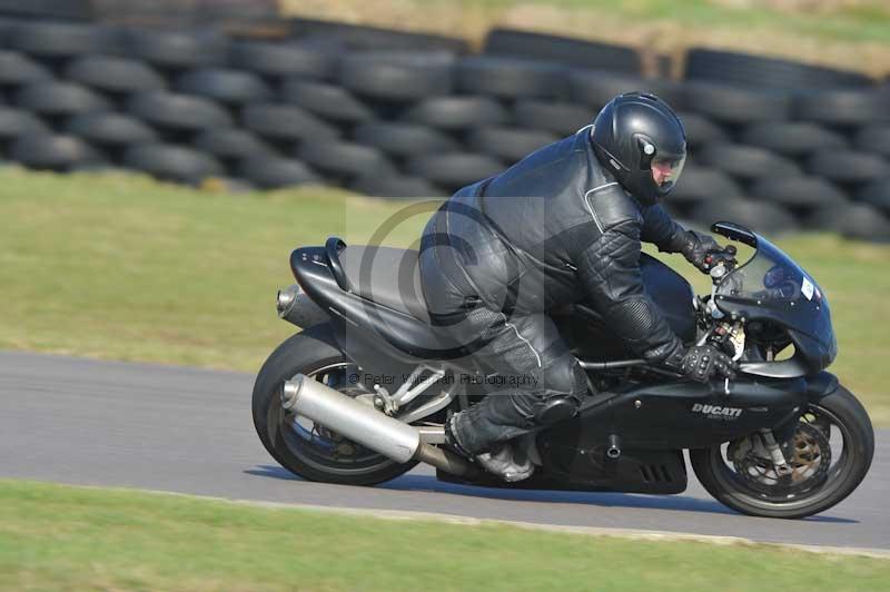 Motorcycle action photographs;anglesey circuit;anglesey trackday photographs;event digital images;eventdigitalimages;no limits trackday;oulton park circuit cheshire;peter wileman photography;trackday;trackday digital images;trackday photos;ty croes circuit wales