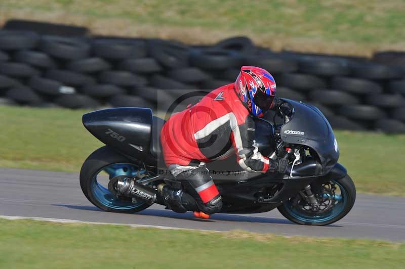 Motorcycle action photographs;anglesey circuit;anglesey trackday photographs;event digital images;eventdigitalimages;no limits trackday;oulton park circuit cheshire;peter wileman photography;trackday;trackday digital images;trackday photos;ty croes circuit wales