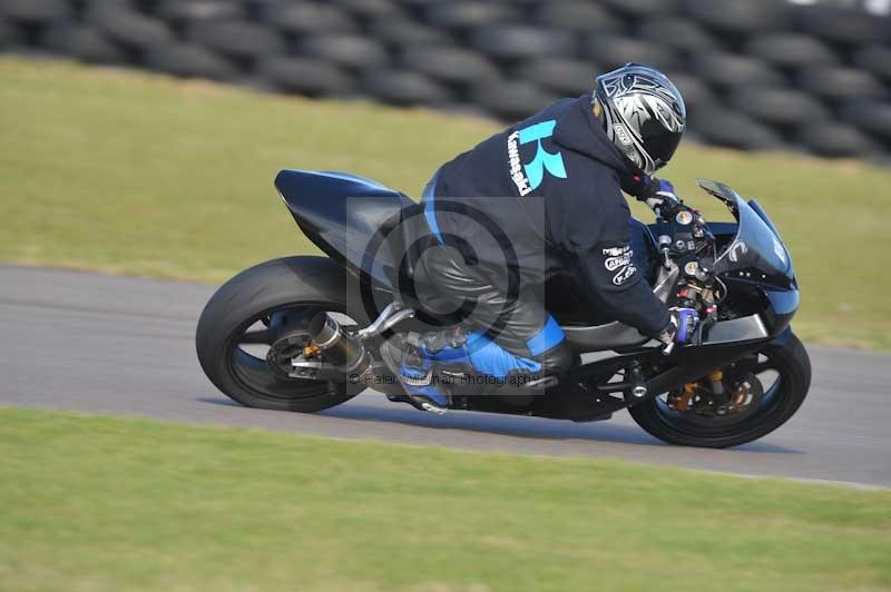 Motorcycle action photographs;anglesey circuit;anglesey trackday photographs;event digital images;eventdigitalimages;no limits trackday;oulton park circuit cheshire;peter wileman photography;trackday;trackday digital images;trackday photos;ty croes circuit wales