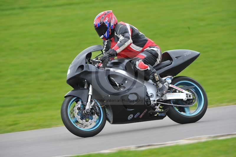 Motorcycle action photographs;anglesey circuit;anglesey trackday photographs;event digital images;eventdigitalimages;no limits trackday;oulton park circuit cheshire;peter wileman photography;trackday;trackday digital images;trackday photos;ty croes circuit wales